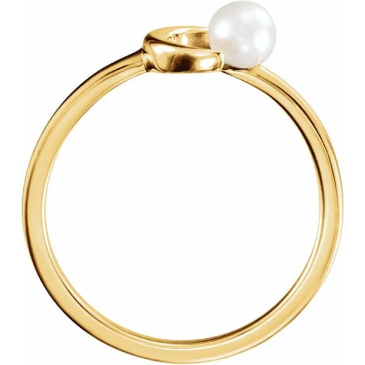 14K Yellow Cultured White Freshwater Pearl Crescent Moon Ring