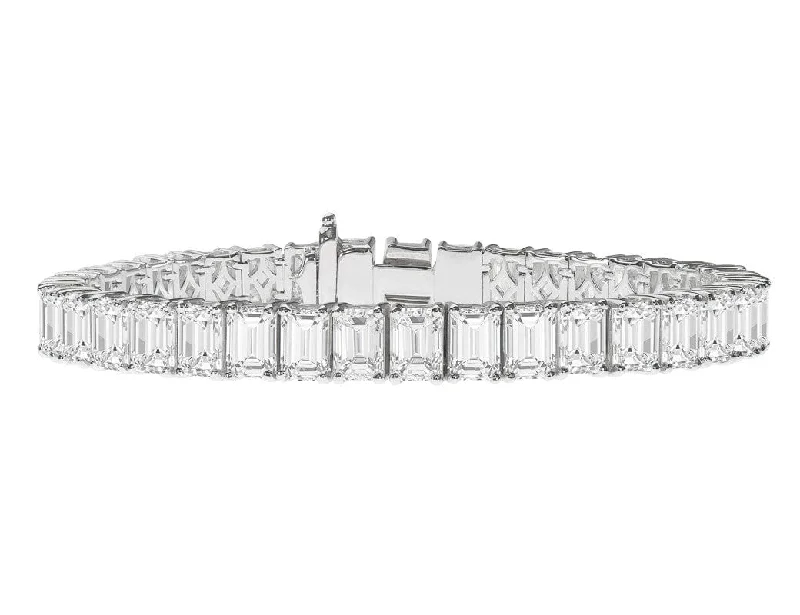 Platinum 28.05ctw Emerald Cut Diamond Block Bracelet